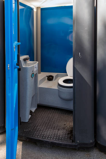 Best Construction site porta potty rental  in Dryden, MI